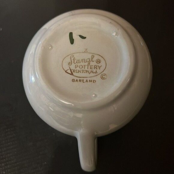 Vintage STANGL Pottery Creamer – Garland Pattern – Hand Painted - Picture 5 of 6